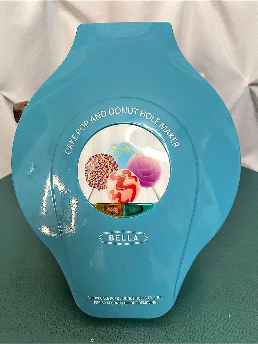 Bella Cake Pop and Donut Hole Maker Blue